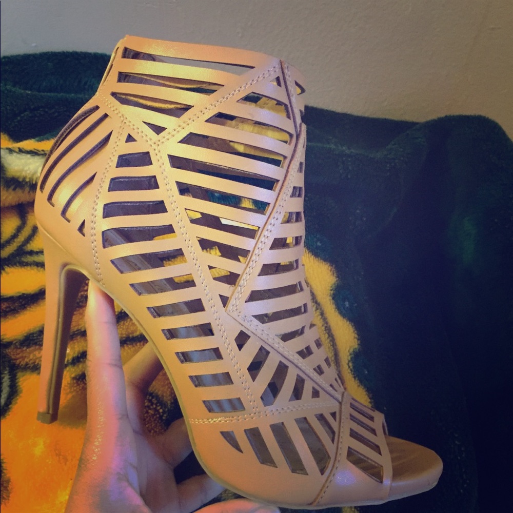 Tan heels